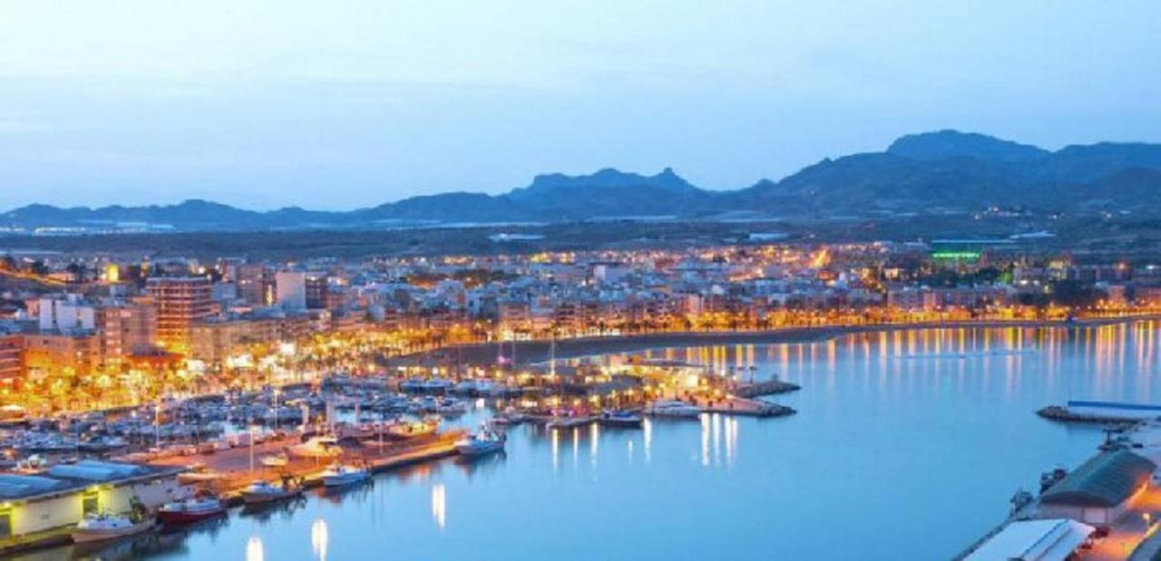 Puerto De Mazarron Large House With Roof Terrace & Sea Views-5 Guests Have 3 Bedrooms & 1 To 4 Guests Have 2 Bedrooms Ngoại thất bức ảnh